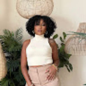 Meet your Posher, Elisha